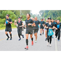 Toon的慈善長跑活動始於11月1日，首日已完成了50.9km。（圖片來源︰www.nationmultimedia.com）