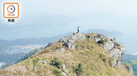 登上水牛山，美景盡在腳下。