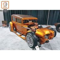 Rod Riguez Chuck Schauwecker<br>1930年Ford Model A Tudor Sedan