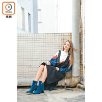 Monki紅白藍色衞衣 $240（A）<br>Monki黑色連身裙 $350 (A)<br>Millie’s藍色麖皮Ankle Boots $1,599（C）