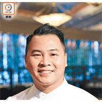 酒店中菜行政總廚鄧家濠師傅表示，自製糕點可以發揮個人創意，炮製出獨一無二的賀年美食。
