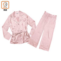 Marjolaine粉紅色絲質睡衣套裝 $3,650（A）