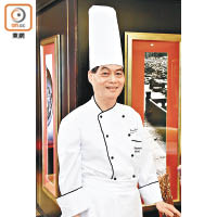 梁輝雄師傅從事廚藝工作超過30年，曾遠赴日本、南韓、北京及中國等多個地區食府任職，現為尖東一間五星級酒店中菜行政總廚，帶領主理的中菜廳獲得2011年至2013年米芝蓮一星殊榮。