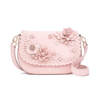 Kate Spade Madison粉紅色花卉蝴蝶裝飾皮革肩袋 $4,100（A）