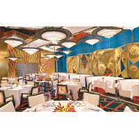 京花軒餐廳設計高貴典雅，正好呼應譚家菜北京大院的獨特韻味。
