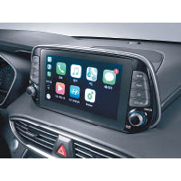 資訊娛樂系統支援Android Auto及Apple CarPlay，方便不同智能電話用家。