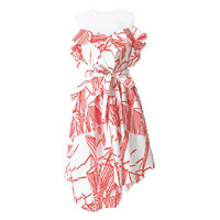 白×紅色幾何線條Ruffles Dress $4,860（B）