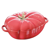 於優惠期內選購直徑25cm番茄鍋一個，即送價值$499的直徑19cm陶瓷迷你番茄鍋。