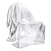 The Ghost of a Chair：猶如幽靈般的透明椅子，適用於任何環境，更可化作室外燈罩。由4毫米厚的亞加力膠製成，別看它透明質地貌似脆弱，其實足以承受150公斤的重量。