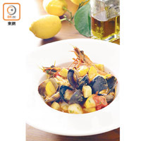 Burrida di Pesce<br>自家食譜製作，選用本地蜆、青口配英國鱸魚製成海鮮湯，變相成為香港店獨家菜。