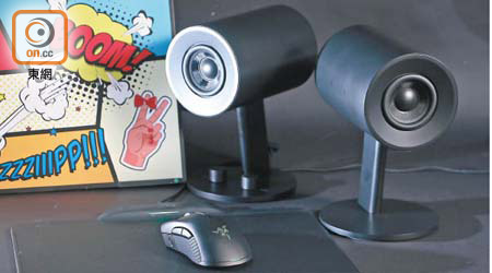 （左）Mamba Hyperflux滑鼠連Firefly供電板套裝 售價：$1,999<br>（右）Nommo Chroma喇叭 售價：$1,199