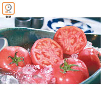 光樹番茄<br>2月尾至5月當造，甜度最高可達10多度，切開是厚厚的茄肉，入口鮮甜多汁。