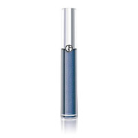 Giorgio Armani薄紗眼影液 $285（E）<br>蘊含珠光粒子，能提升眼部輪廓，觸感卻恍如無物，輕淡清爽，即使重複輕掃也不會令眼妝變厚。