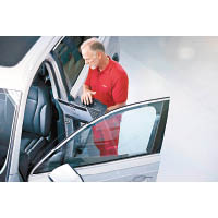 10項免費汽車安全檢測，包括安全系統、冷氣系統及透過電腦作精密檢查等。