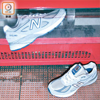 矚目特別版：New Balance 990 V4 「EST.1982」 $3,280（F）