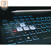 HyperStrike Pro鍵盤按感更精準，還特別標示W、A、S、D鍵。