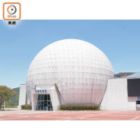 在科學館旁還設有天體投影館，不妨睇場由韓國本土製作的天體節目。