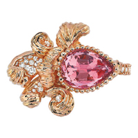 Dior Joaillerie-Dior à Versailles, pièces secrètes "Intimité Spinelle Rose"戒指，鑲嵌18K玫瑰金、鑽石及粉紅尖晶石。 個別定價（D）