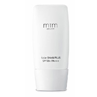 MTM Solar Shield PLUS SPF50+/PA+++ $380/30g（H）<br>含高防曬成分，有效抵擋UVA和UVB，減少黑色素形成，全天候為肌膚提供高密度保護屏障，對抗光老化；結合中西活性植物成分，能高度抗氧化及抵擋自由基的侵害。