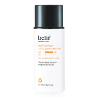 belif金縷梅補濕透亮防曬露 SPF50+/PA++ $295/50ml（F）<br>含有諾麗果及金縷梅成分，能讓乾燥鬆弛的肌膚變得水潤柔軟，有助紓緩因紫外線而引起的紅腫，護膚的同時，為肌膚提供營養。