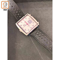 Heuer Monaco 1972自動上鏈計時碼錶搭載Calibre 15機芯，為著名的Calibre 11機芯的簡化版本。