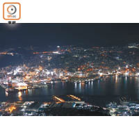 長崎夜景燈光璀璨，難怪2012年被選為世界新三大夜景。