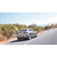 設計靈感來自Jaguar C-X75概念車的I-Pace，擁有轎跑般車身線條及Cd0.29的低風阻系數。