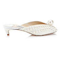 Jimmy Choo SAMANTHA白色珍珠裝飾絲質Mule矮踭鞋 $13,900（A）