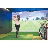 先進的高爾夫模擬器，能提供專業的擊球數據及影像分析，助你了解揮桿問題，從而提升表現。