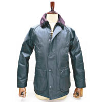 Made in England的Barbour SL Bedale Wax Jacket主要為日本市場而設計，剪裁更<br>貼身。