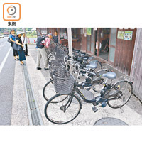 如選最省力的電動單車，一般花20分鐘便可踏到龍源寺間步。