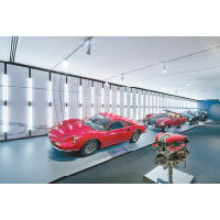 展覽可看到多款經典型號，包括Dino 246（左起）、250 GT及166 Inter等。