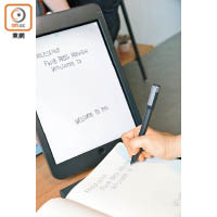 Smart Notebook智能寫作系統由Pen+（$1,698）及智能筆記簿（$268~$318）組成，只要用Pen+書寫在智能筆記簿上，再配合專用App便可將資料傳送至iPad等平板電腦。