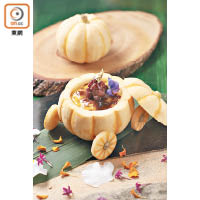 西米布甸<br>傳統的中式甜點只要加點心思及創意，即化身成健康又好味的應節南瓜車。