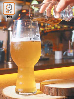 源自18世紀的Boilermaker啤酒溝威士忌的飲法雖然跟「深水炸彈」類似，但毋須將小杯也浸在啤酒杯內，享受啤酒的冰涼口感與威士忌的香濃麥味多於搞Gimmick或鬥酒量。