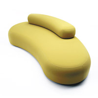 Bubble Rock<br>形狀不對稱的座椅，表面柔軟得似梳化，能於家中每個角落發揮不同功效。