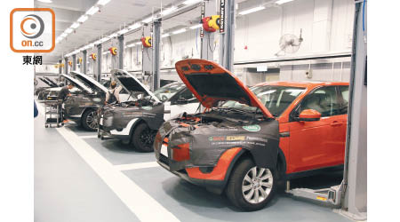 工場面積較以往大，維修車間增至12個。