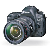 Canon EOS 5D Mark IV全片幅單反相機提供3,040萬像素，支援Dual Pixel RAW功能，有效減少影像的鬼影及眩光，影日出游刃有餘。<br>售價：24,380（淨機身）（a）