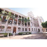 香港大學的10個學院均有參與及規劃一系列「文理學士」的全新課程。