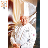 李師傅入行逾30年，出身於高級鐵板燒餐廳，一直堅持以日本頂尖食材入饌。他認為日本海膽以野生居多，生長在深水海域，天氣愈凍，味道愈清甜。
