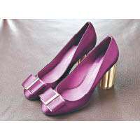 龍女今年不妨多穿着紫色高踭鞋。