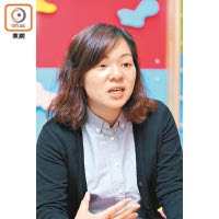 香港青年協會持續進修中心課程主任關海寧表示，中心一直舉辦不少有關導師培訓及家長教育的課程。