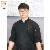 韓籍廚師Chef Davin Kim，曾在韓國多間餐廳任職，擅長將韓國食材融入西餐中，2015年來港任大廚，現為西環一間帶韓風的高級歐陸菜餐廳廚師。