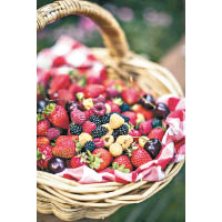 除了葡萄酒，藍莓、士多啤梨和車厘子等水果也是塔斯馬尼亞的農作特產。