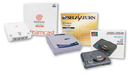 Dreamcast、SEGA Saturn及Mega Drive造型的無線充電座。<br>售價：$398/各