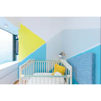 兒子房<br>滿布色彩繽紛的幾何圖案，令人賞心悅目。