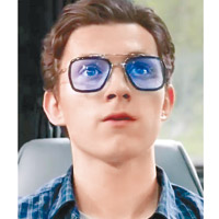 在《Spider-Man：Far From Home》中，Peter Parker（Tom Holland飾演）亦有戴上呢副太陽眼鏡。
