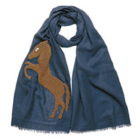 CITRUS深藍色駿馬圖案圍巾 $1,495（A）