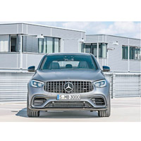 Mercedes-AMG GLC63 S Coupe配備AMG DYNAMICS系統，透過4大模式控制扭力輸出及四輪驅動，以切合不同路況。