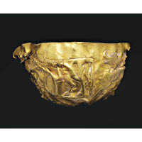 在法羅爾丘地出土的公牛紋金碗殘片，其歷史可追溯至公元前2200年至公元前1900年。